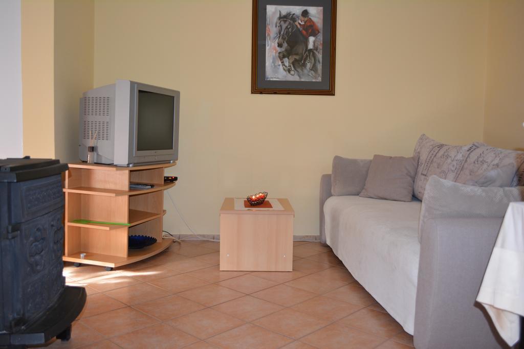 Holiday Home Lana Saborsko Zewnętrze zdjęcie